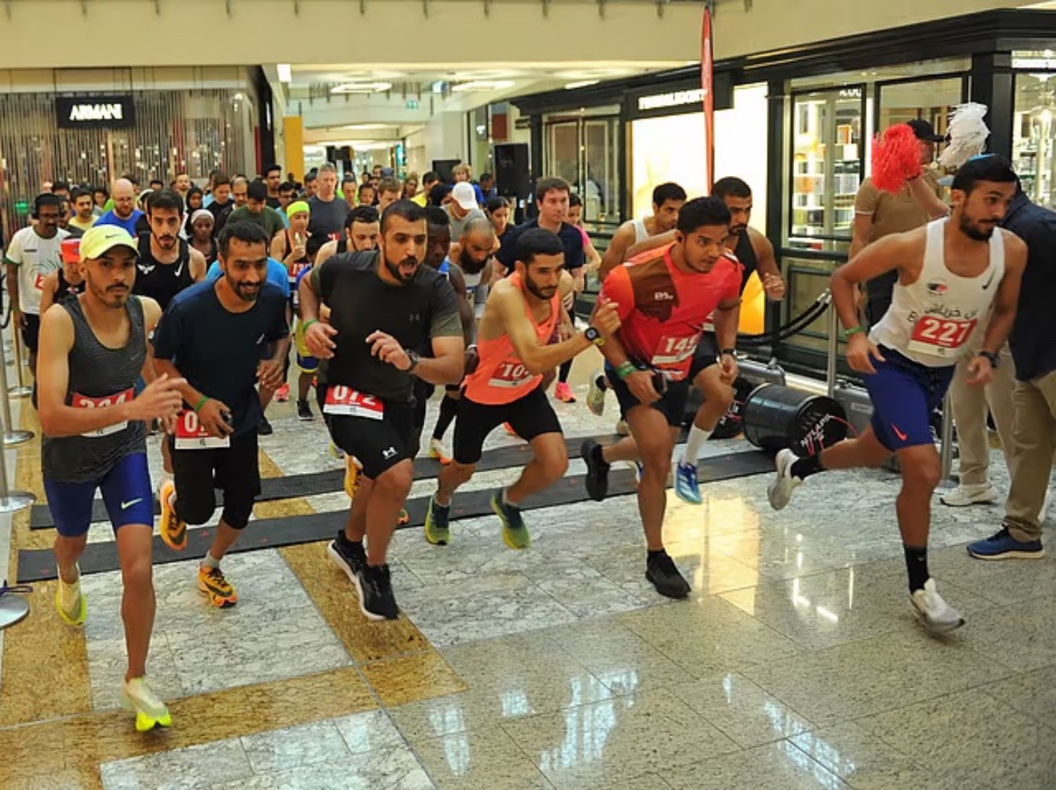 Dubai Mallathon: Sheikh Hamdan Walks for Fitness | Die Geissens Real Estate | Luxus Immobilien mit Carmen und Robert Geiss – Die Geissens in Dubai