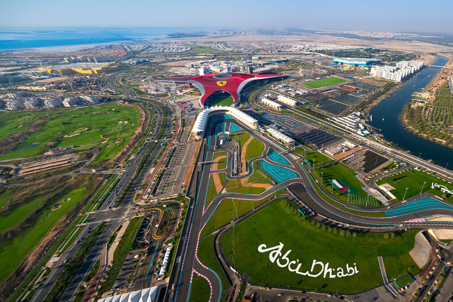 Abu Dhabi 2025 Grand Prix: AI drones, driverless shuttles and 3,000 taxis | Die Geissens Real Estate | Luxus Immobilien mit Carmen und Robert Geiss – Die Geissens in Dubai