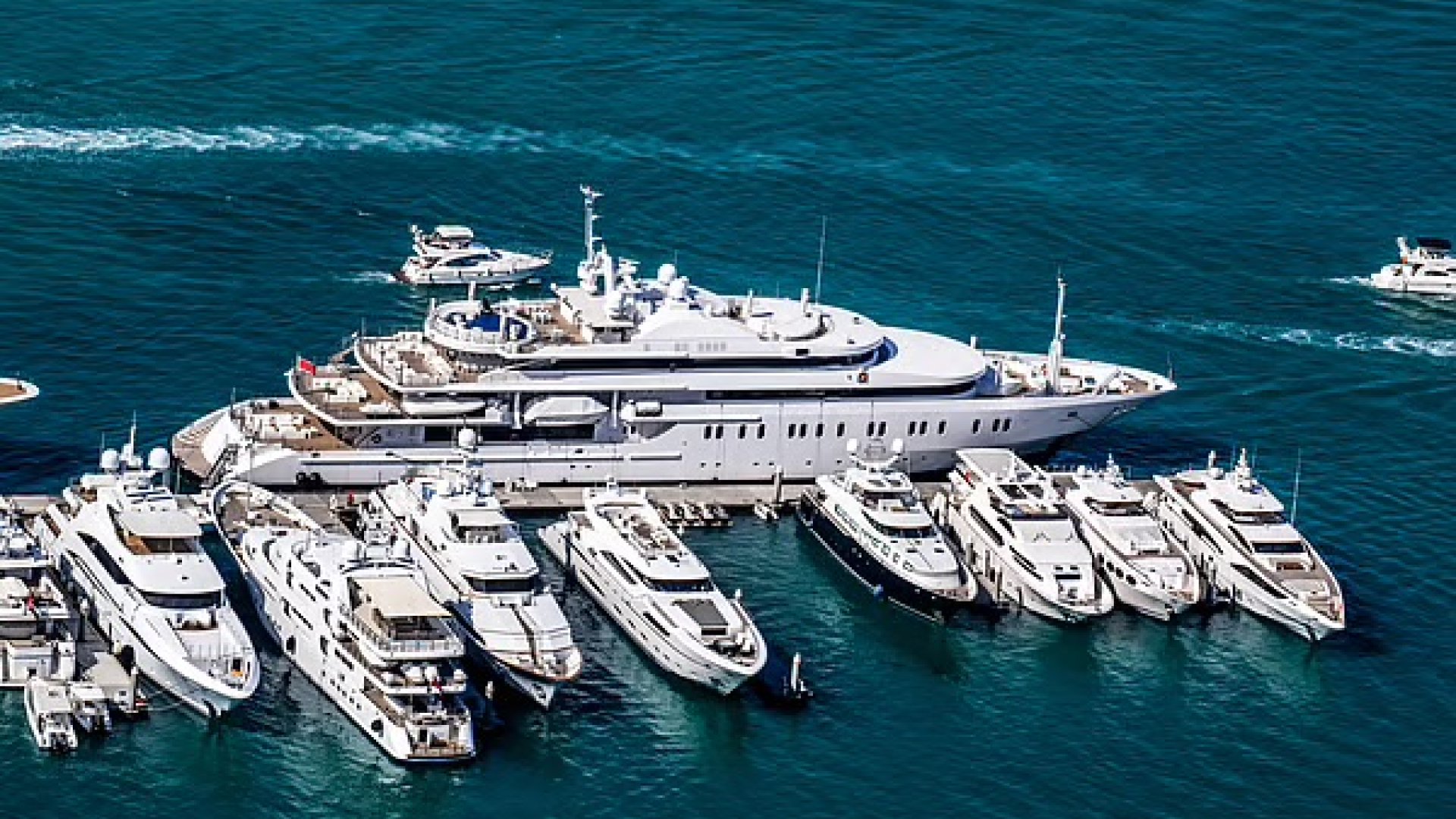 Sea Shortcut: Abu Dhabi–Dubai Yacht Travel Simplified | Die Geissens Real Estate | Luxus Immobilien mit Carmen und Robert Geiss – Die Geissens in Dubai
