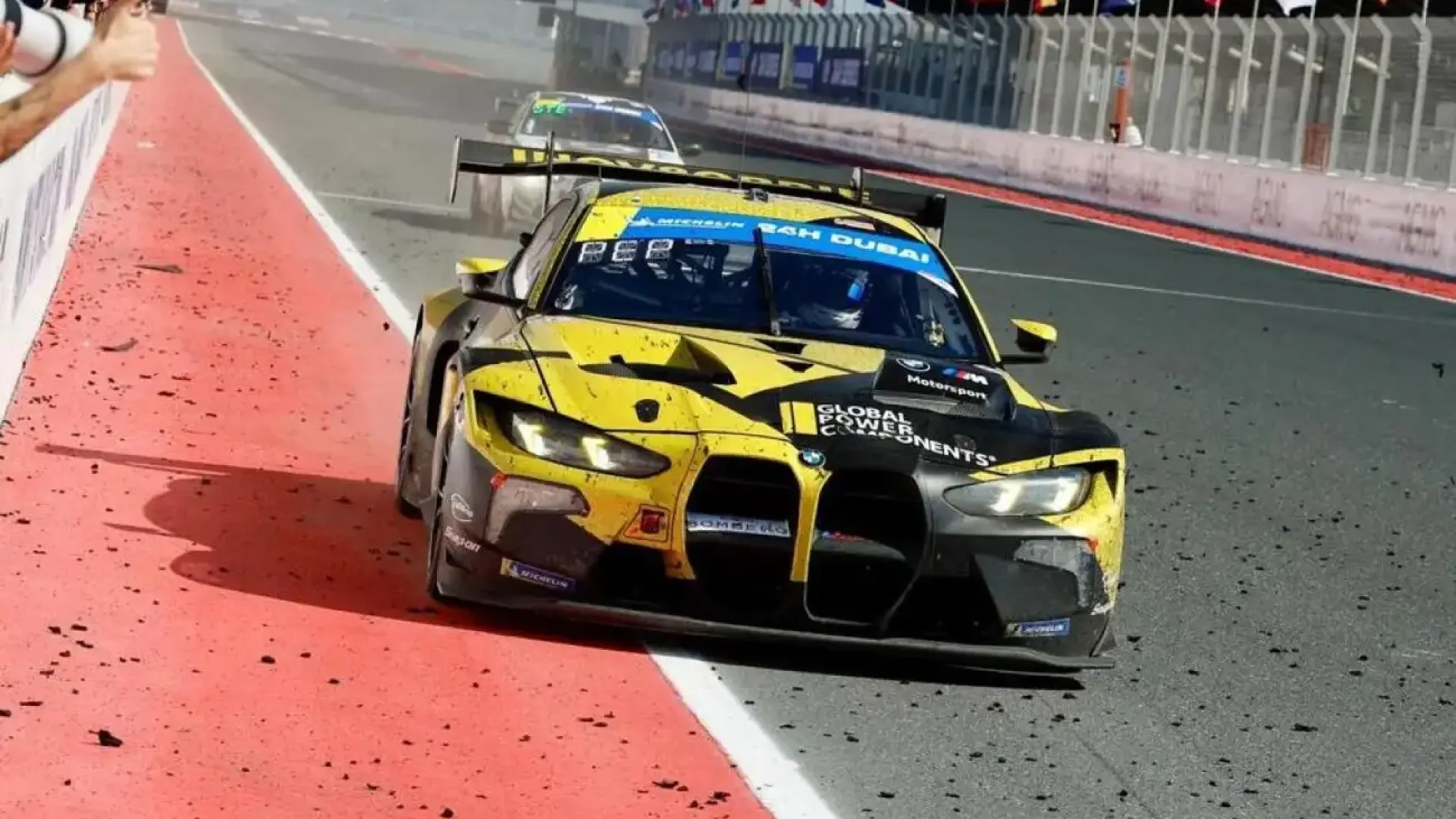 Dubai 24 Hours 2026: WRT wins amid late drama | Die Geissens Real Estate | Luxus Immobilien mit Carmen und Robert Geiss – Die Geissens in Dubai